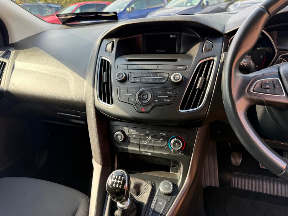 2017 Ford Focus - image 19