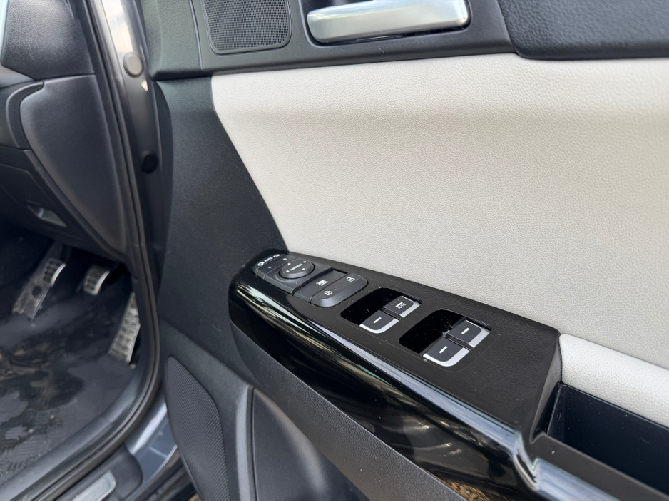 2021 Kia Sportage - image 16
