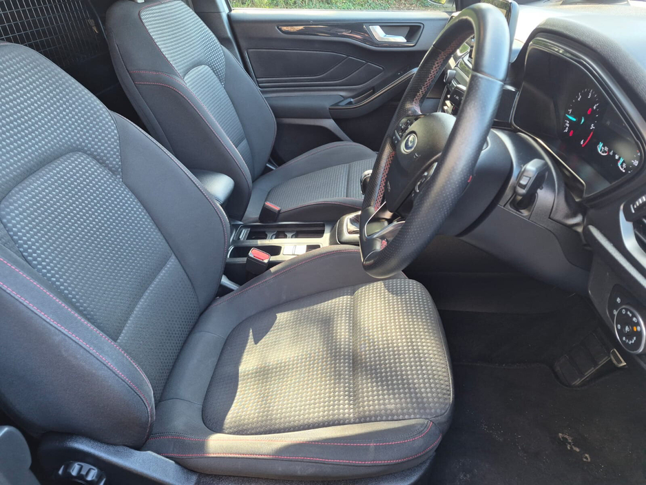 2021 Ford Focus - image 13