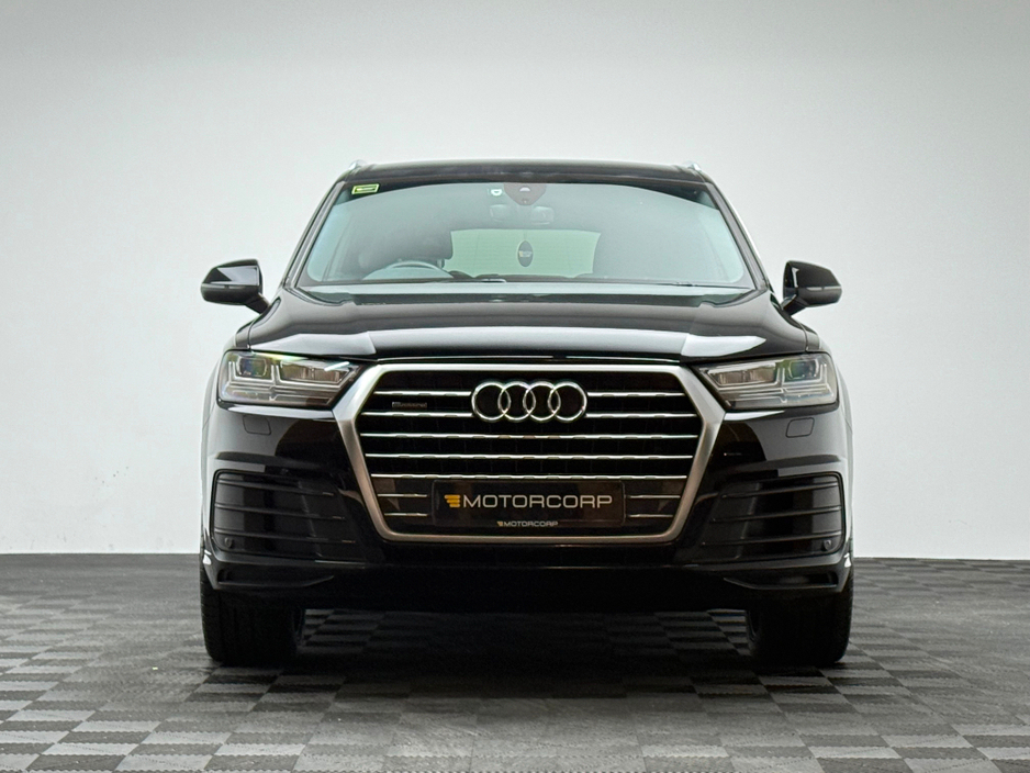 2019 Audi Q7 - image 2