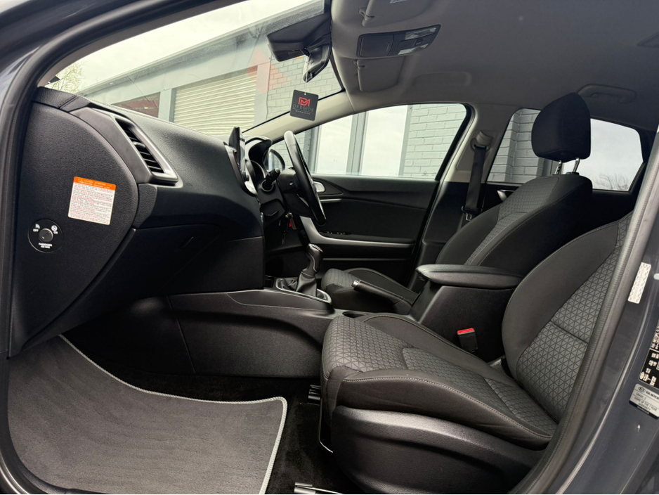 2021 Kia Ceed - image 23