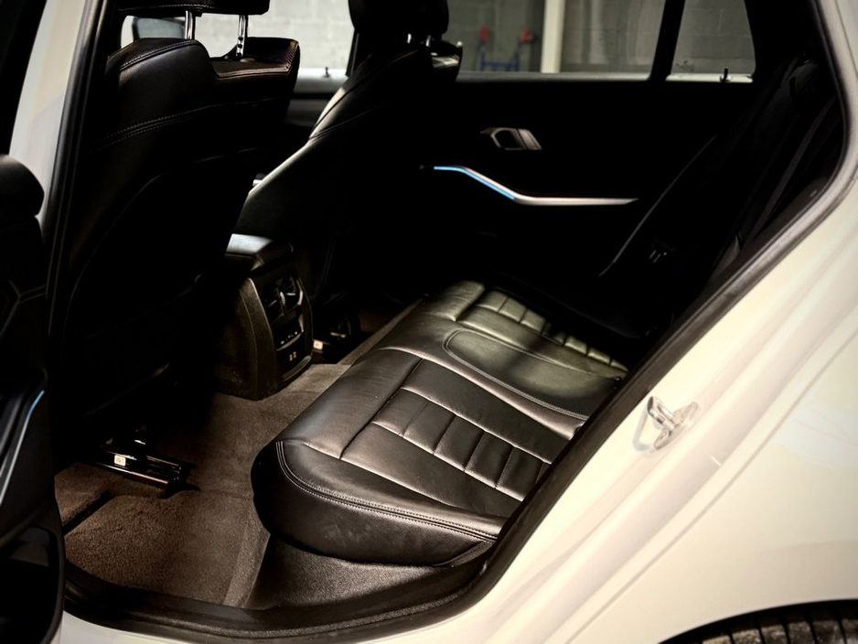 2021 BMW 3 Series 330E M-SPORT // 12 MONTH WARRANTY // SAME DAY FINANCE // FULLY KITTED €25,950