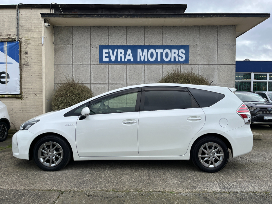 2018 Toyota Prius+ - image 6