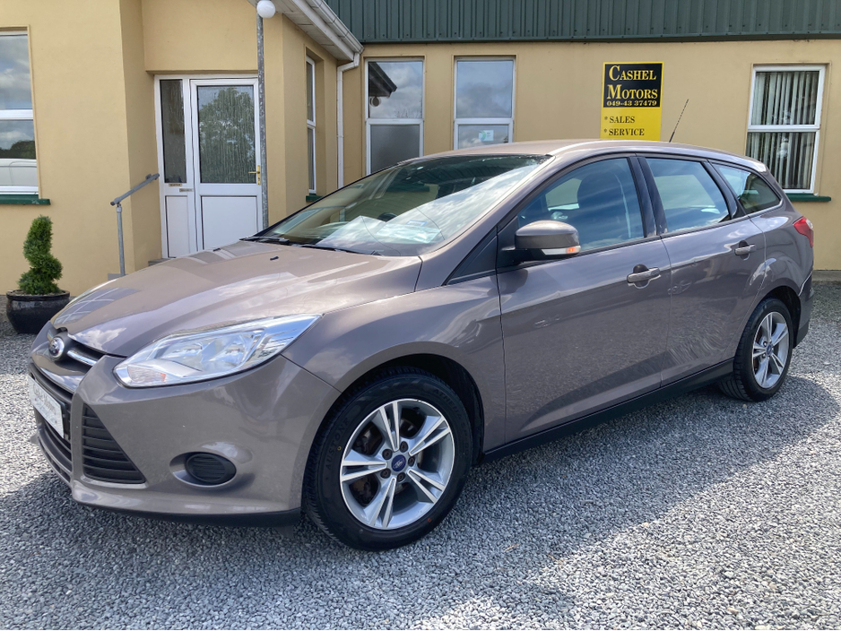 2014 Ford Focus - image 2