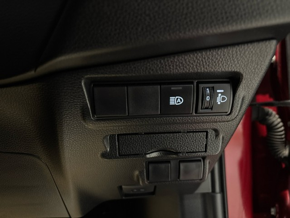 2024 Toyota Corolla Cross LUNA 1.8 HYBRID AUTO €33,750