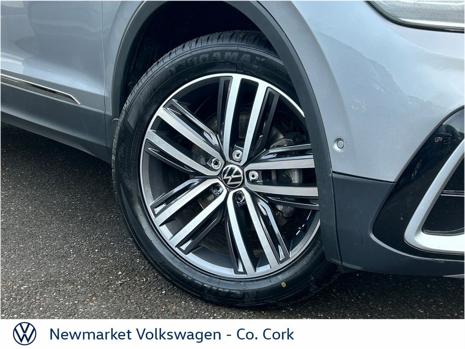 2024 Volkswagen Tiguan Allspace - image 2