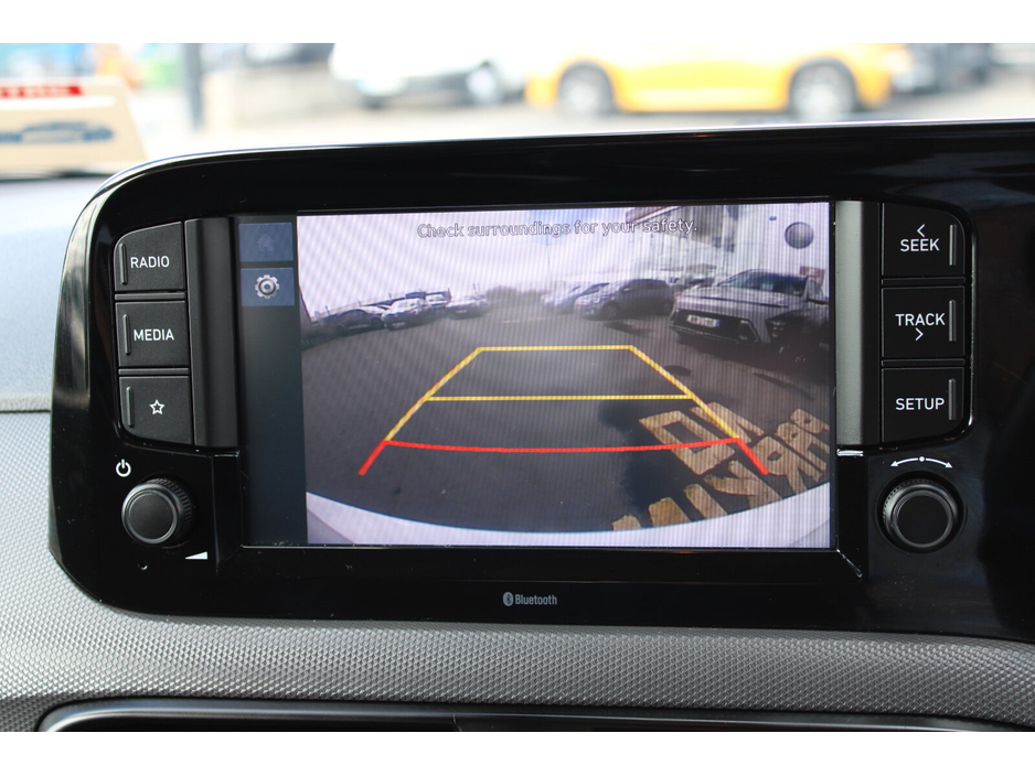 2022 Hyundai i10 - image 12