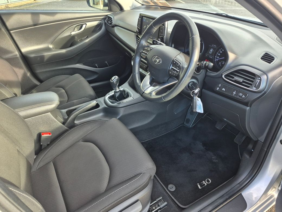 2020 Hyundai i30 - image 9