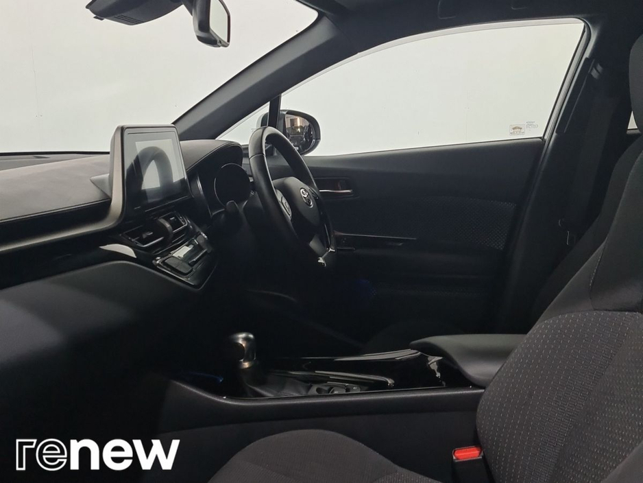 2019 Toyota C-HR 1.8 HYBRID SPORT €18,900