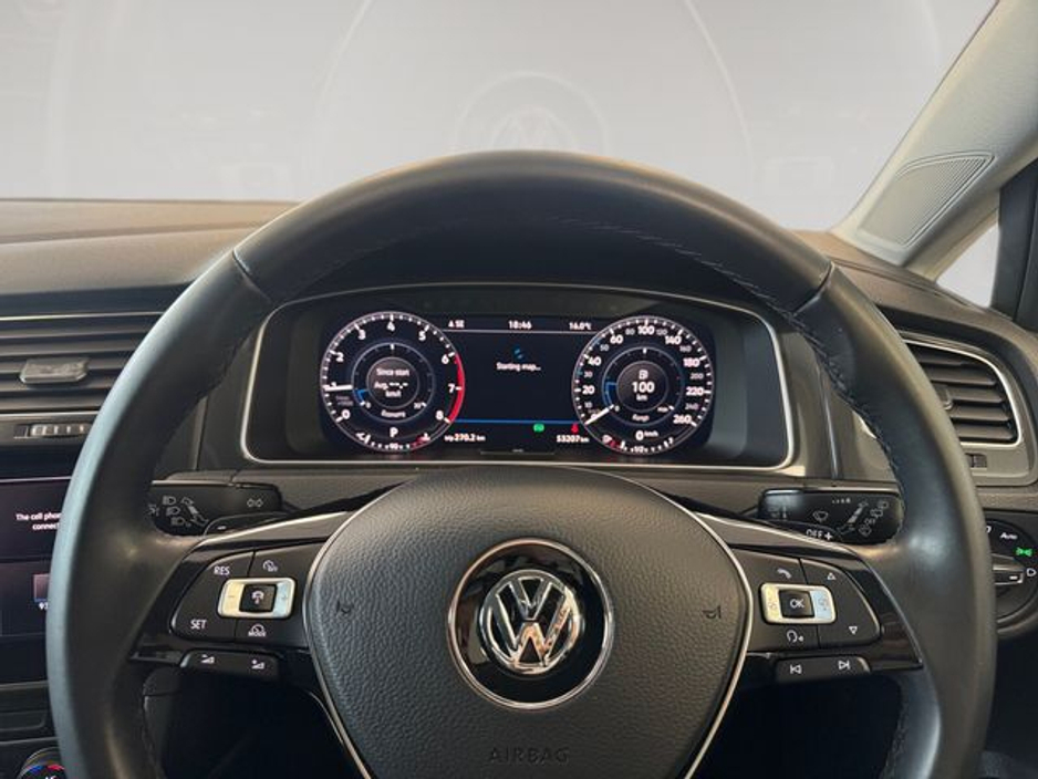 2018 Volkswagen Golf - image 13