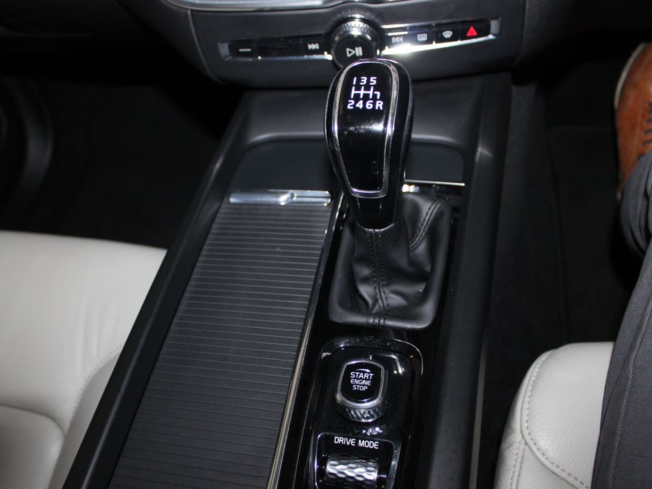 2018 Volvo XC60 D4 AWD Momentum 5DR €23,250