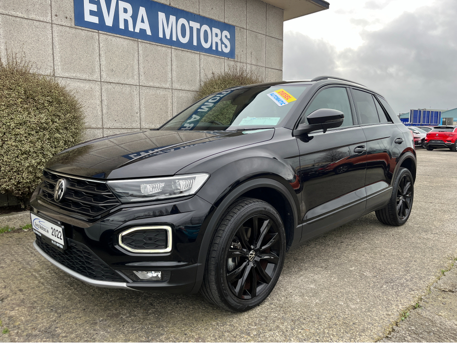 2022 Volkswagen T-Roc - image 5