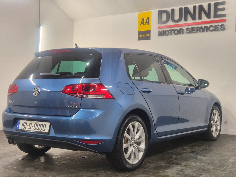 2016 Volkswagen Golf **HIGHLINE**ONLY 64000KMS**ALCANTARA SEATS*17" ALLOYS**BLIS**FOCAL INSIDE SPEAKERS*LANE ASSIST*KEYLESS ENTRY AND START**ADAPTIVE CRUISE CONTROL**DUAL ZONE CLIMATE**REVERSE CAMERA**BLUETOOTH STREAM €15,949