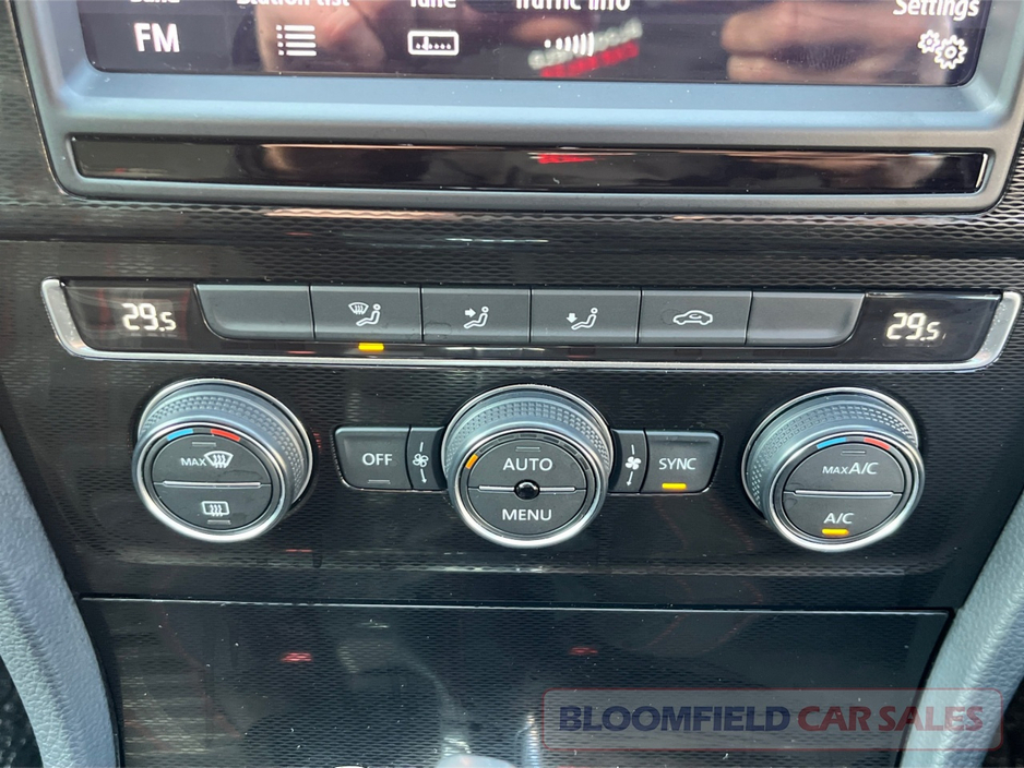 2017 Volkswagen Golf GTI 2.0 , DSG // LOW MILEAGE €24,950