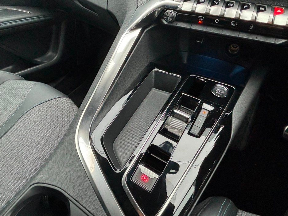 2023 Peugeot 3008 ALLURE PREMIUM+ €29,995