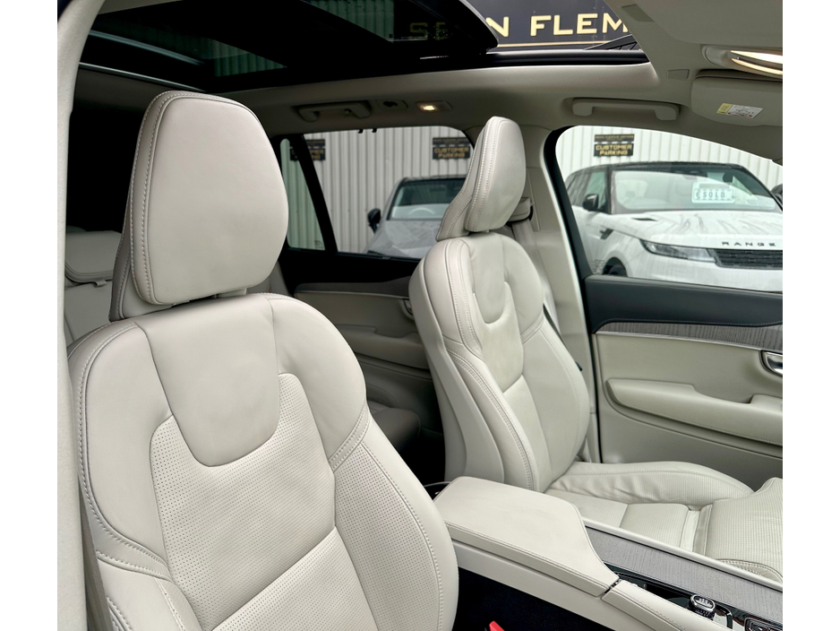 2024 Volvo XC90 ++BLONDE LEATHER++ T8 ULTIMATE RECHARGE AWD €73,950