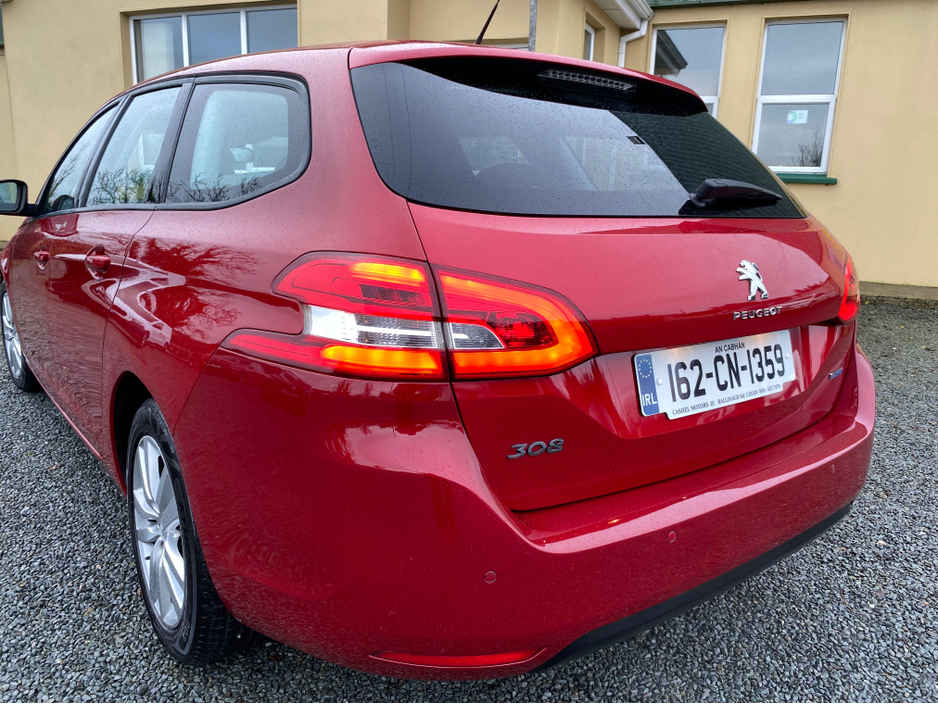 2016 Peugeot 308 - image 4