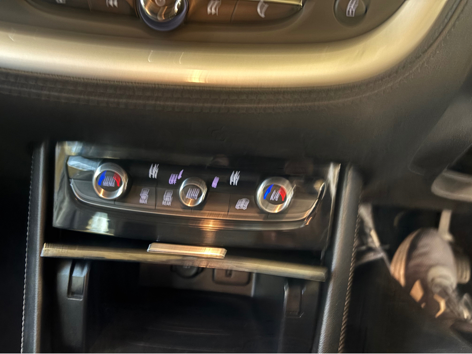 2018 Opel Grandland X - image 8