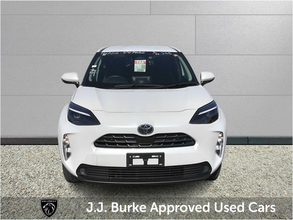 2024 Toyota Yaris - image 2