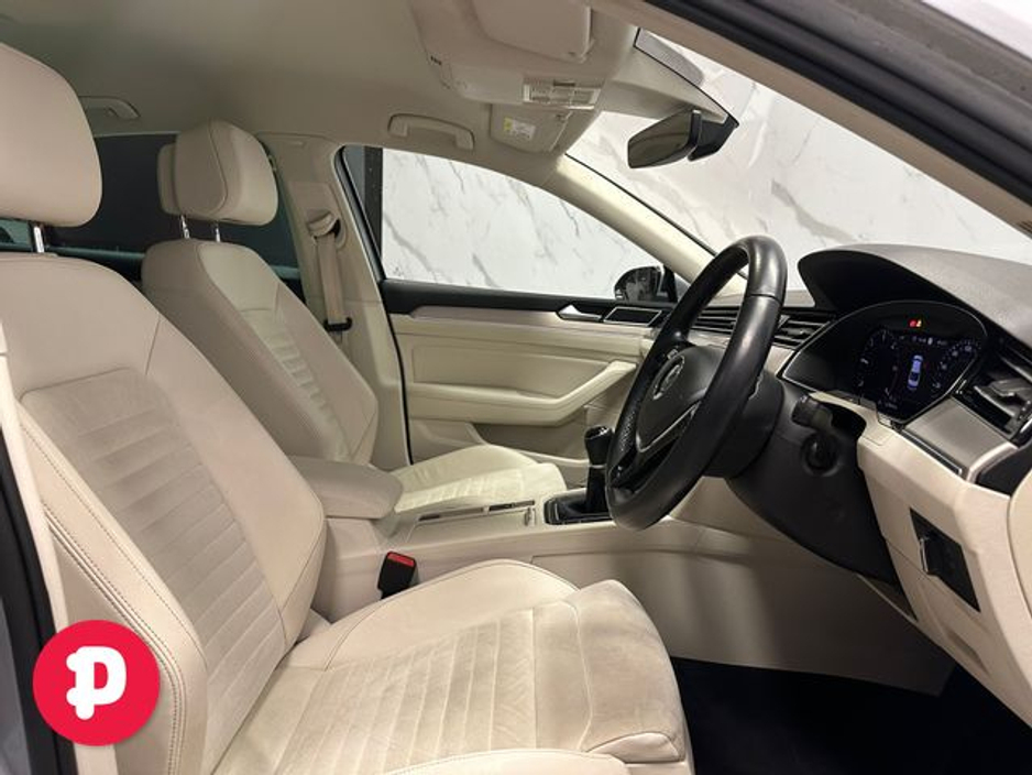 2018 Volkswagen Passat Highline 1.6TDI 120HP 4DR - Straight Sale Discount €19,950