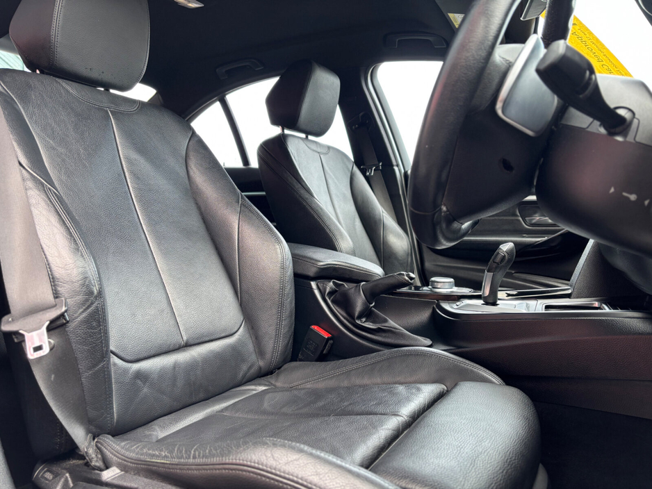 2018 BMW 3 Series - image 8