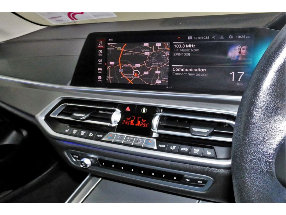 2020 BMW X5 - image 21