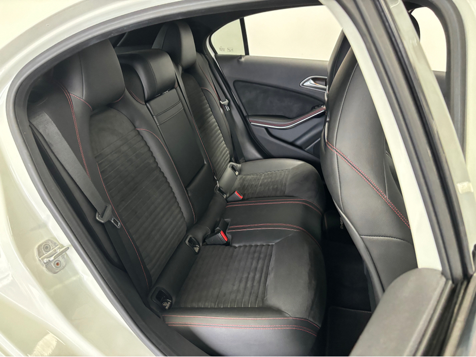 2013 Mercedes-Benz A Class - image 11