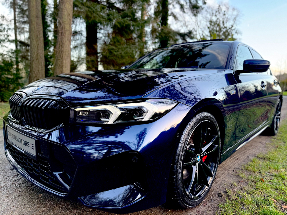 2024 BMW 3 Series - image 34