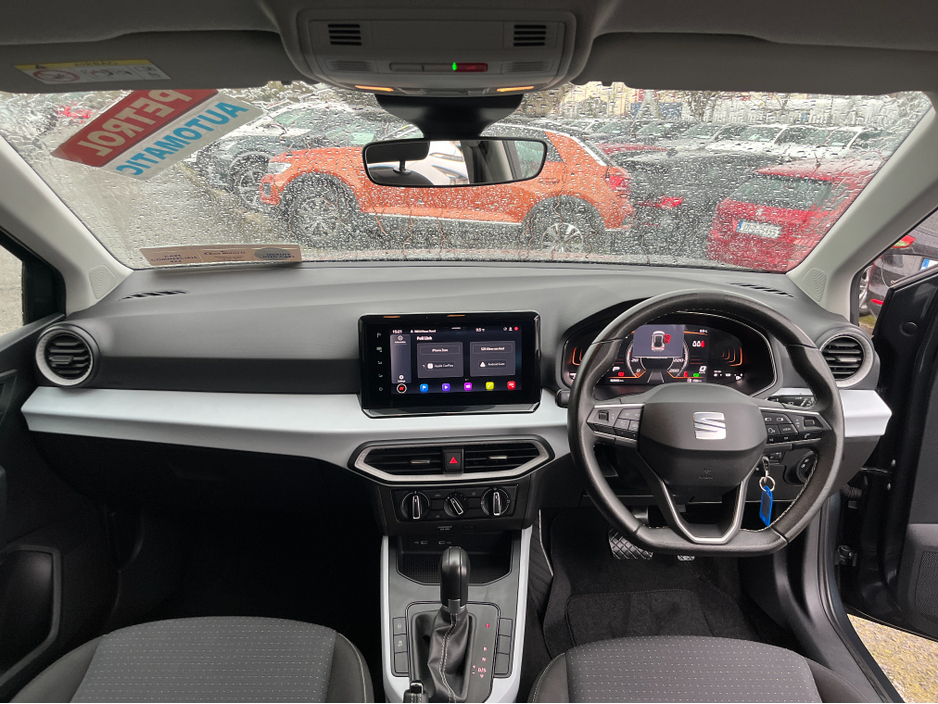 2023 SEAT Arona - image 12