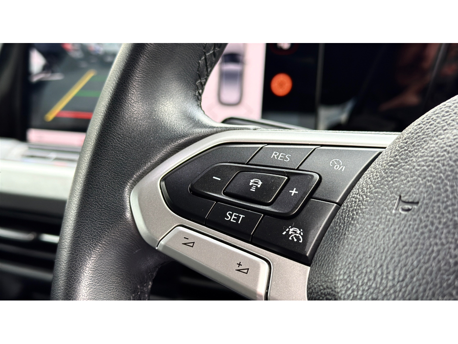 2021 Volkswagen Golf - image 19