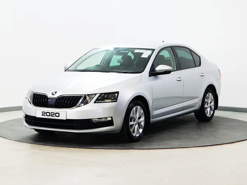 2020 Skoda Octavia - image 8