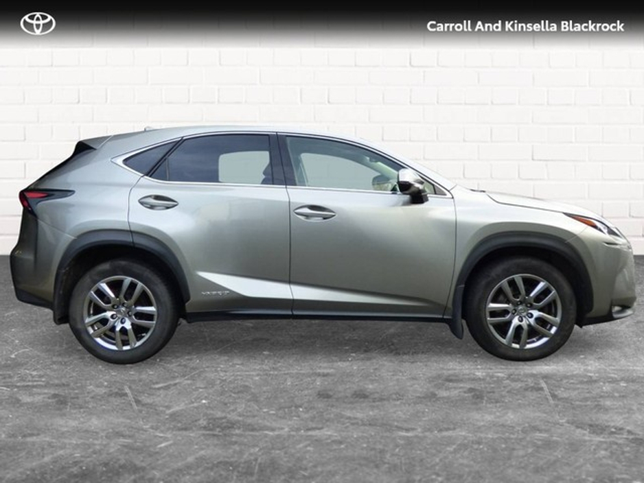 2017 Lexus NX 300 h - image 3