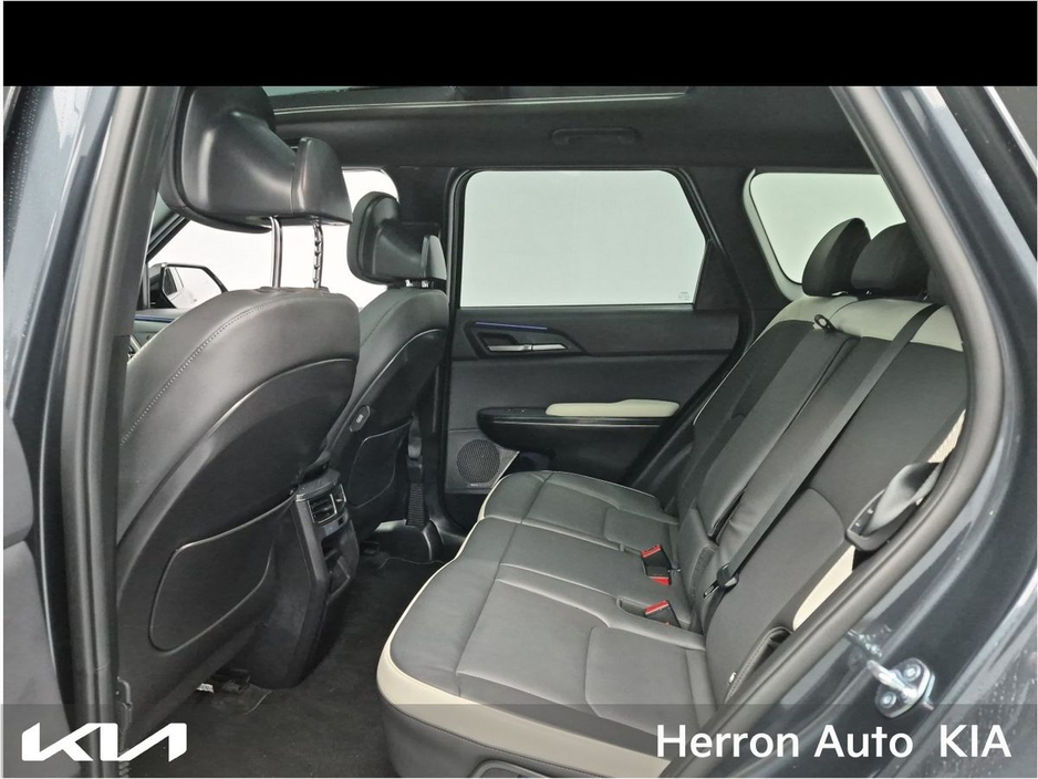 2026 Kia EV5 - image 7