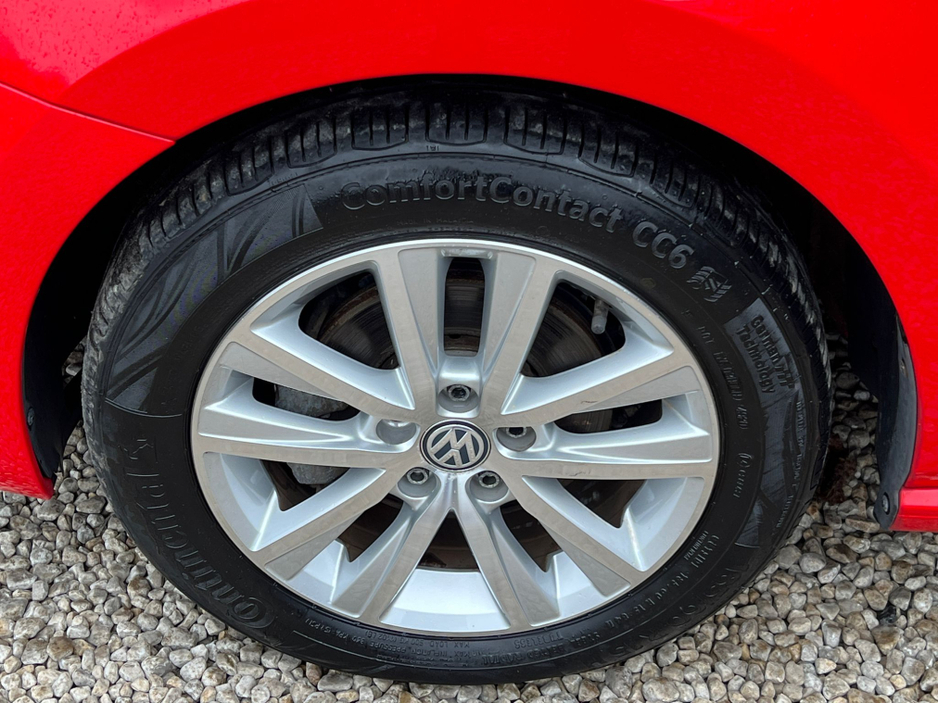 2017 Volkswagen Polo - image 20