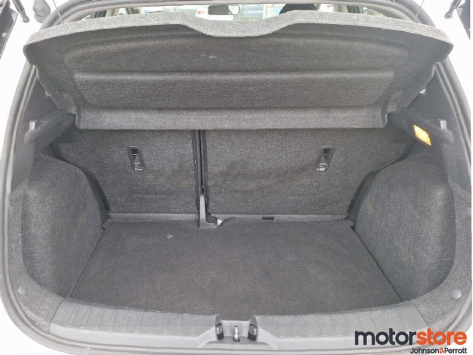 2021 Nissan Micra - image 22