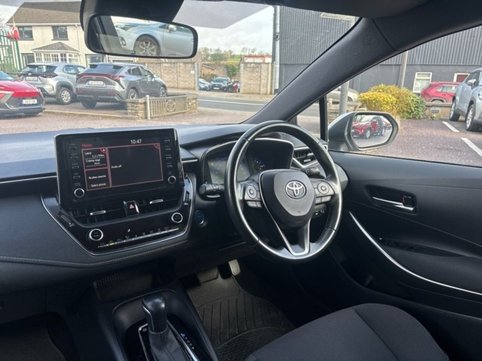 2019 Toyota Corolla - image 9