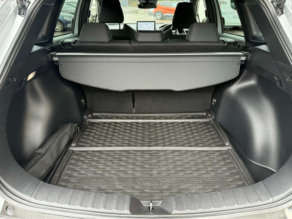 2023 Toyota Corolla - image 12