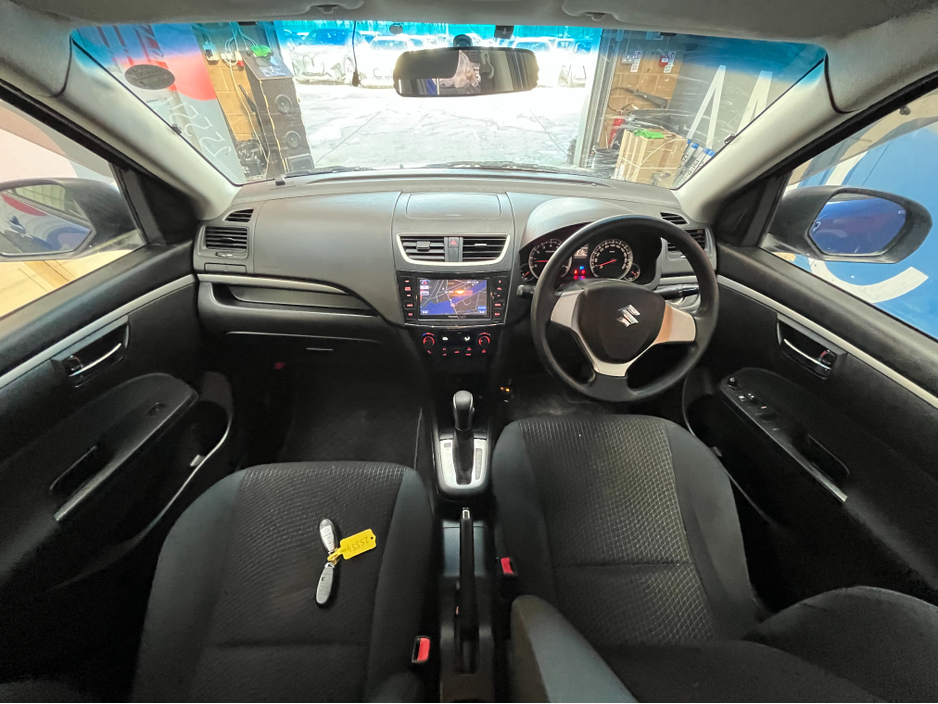 2014 Suzuki Swift - image 13