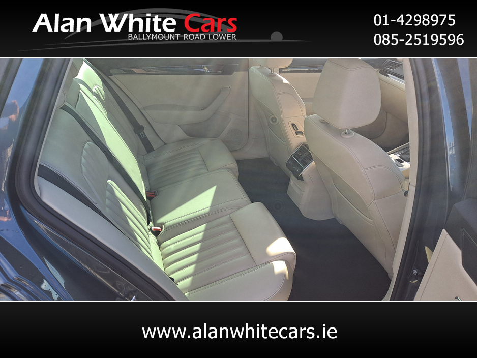 2022 Skoda Superb - image 14