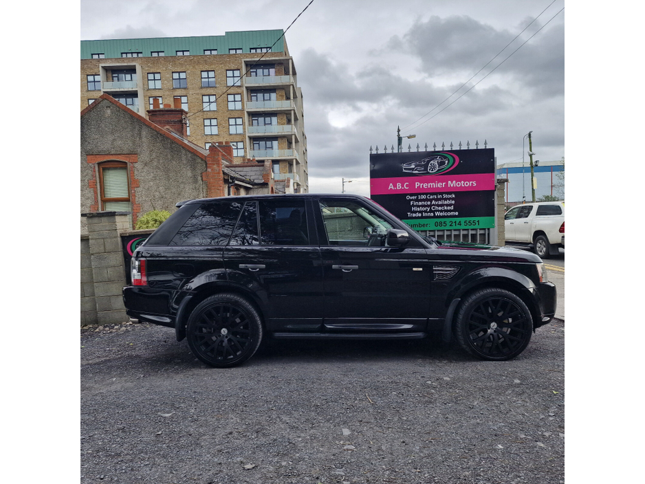 2011 Land Rover Range Rover Sport - image 2