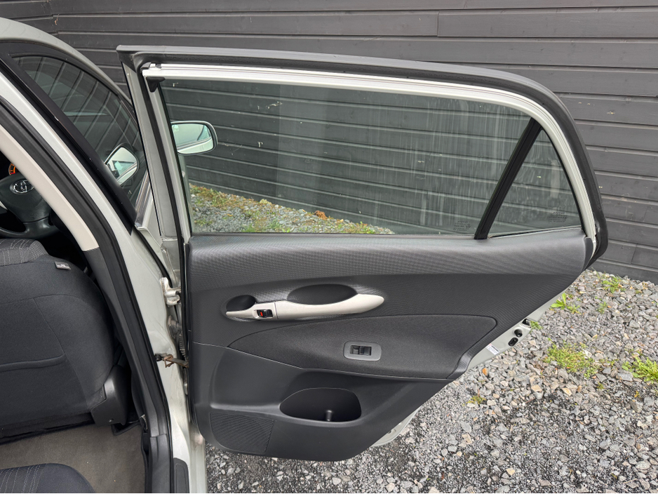 2007 Toyota Auris - image 16