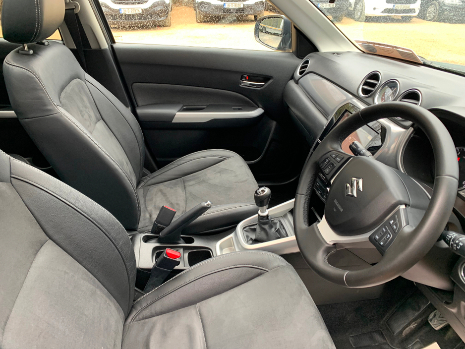 2016 Suzuki Vitara - image 18