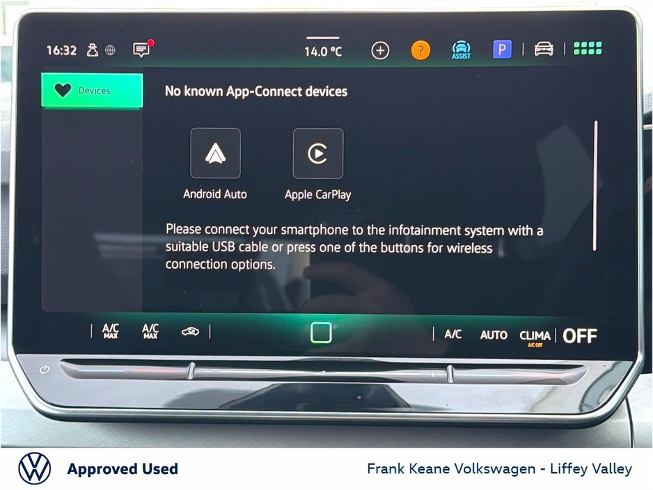 2025 Volkswagen Golf - image 14