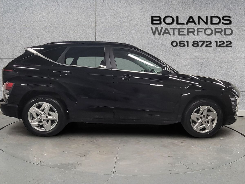 2024 Hyundai Kona - image 3