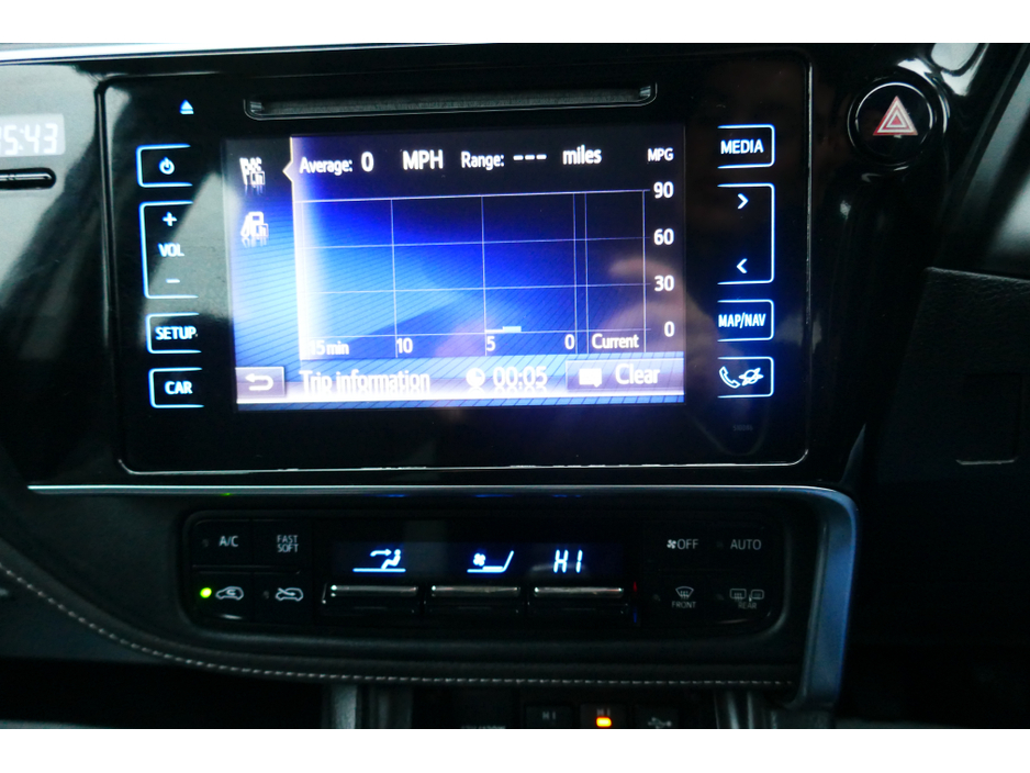 2016 Toyota Auris 1.6 D BUSINESS EDITION 1 110BHP 5DR €12,750