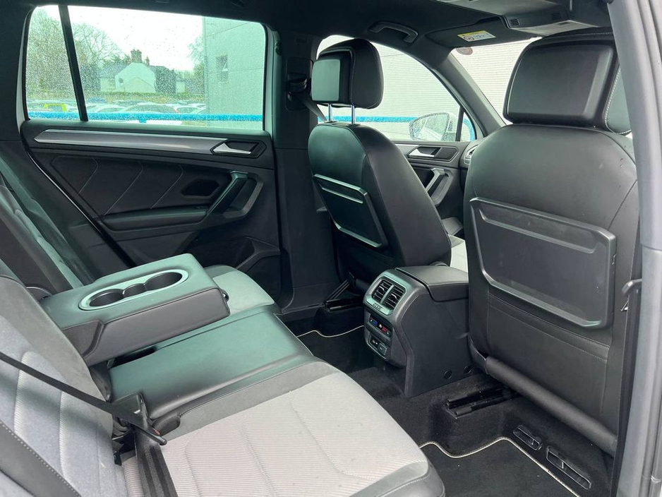 2019 Volkswagen Tiguan - image 8