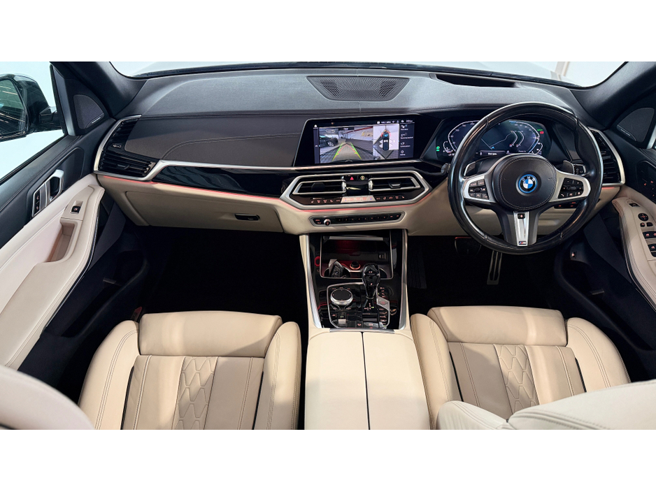 2022 BMW X5 - image 9