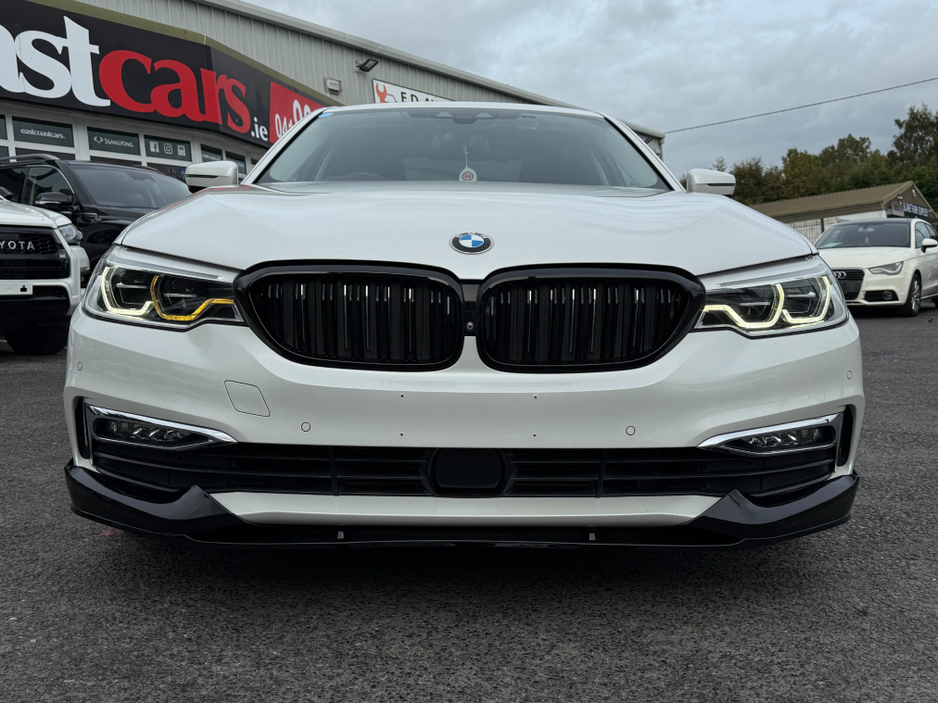2017 BMW 5 Series - image 4