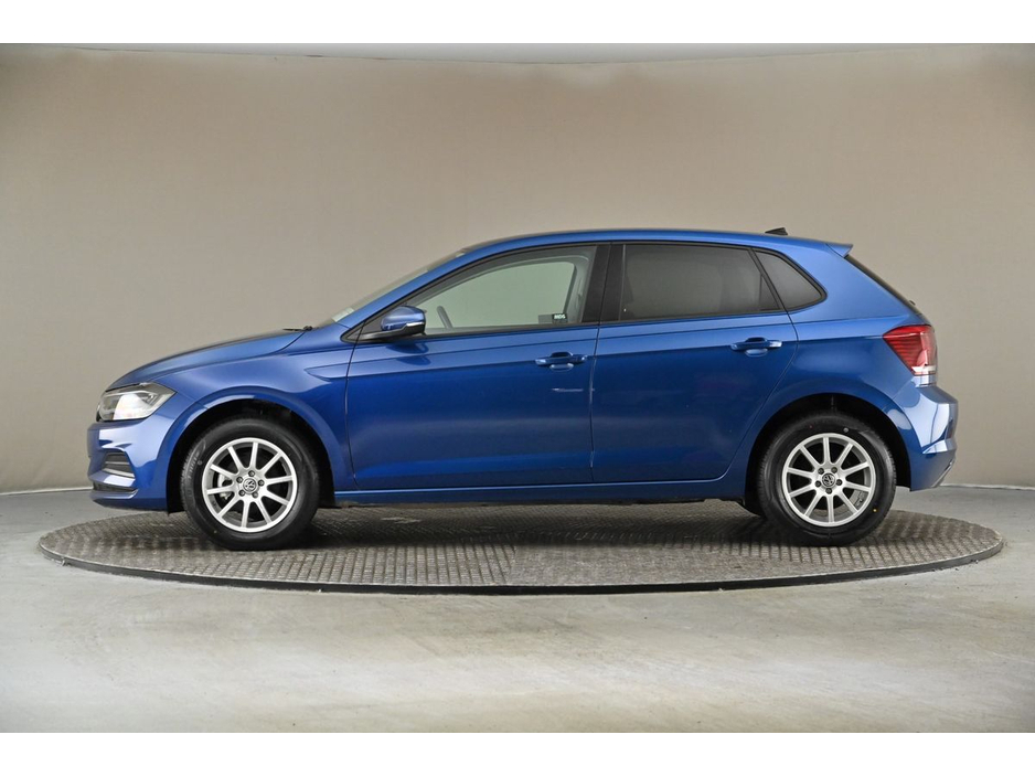 2021 Volkswagen Polo - image 5
