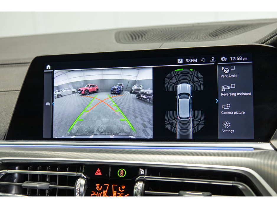 2022 BMW X5 xDrive45e M Sport €56,950